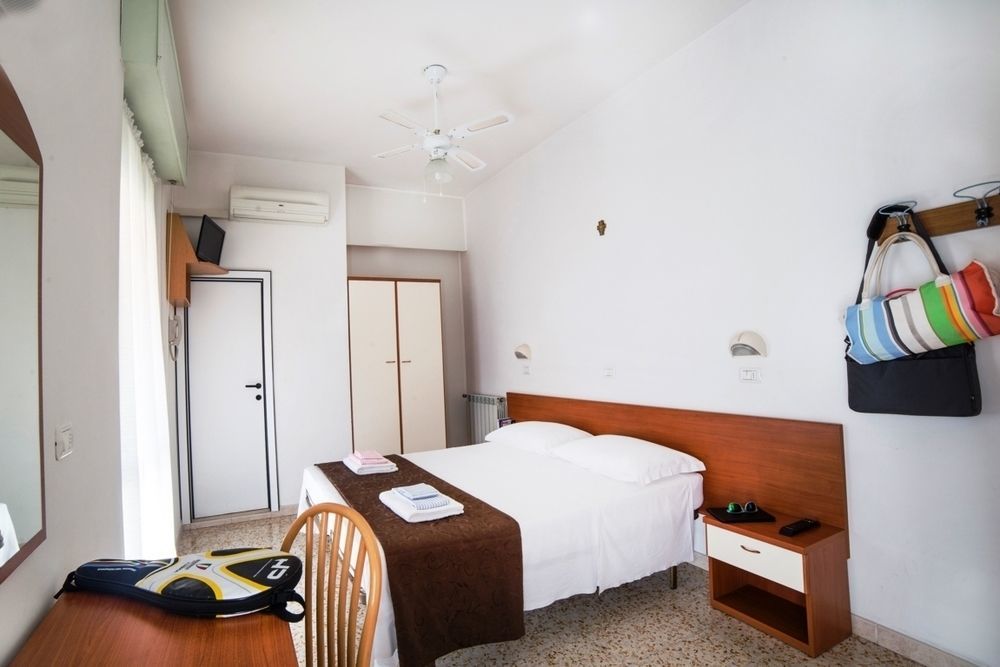 Hotel Nuovo Fiore Cattolica Eksteriør bilde